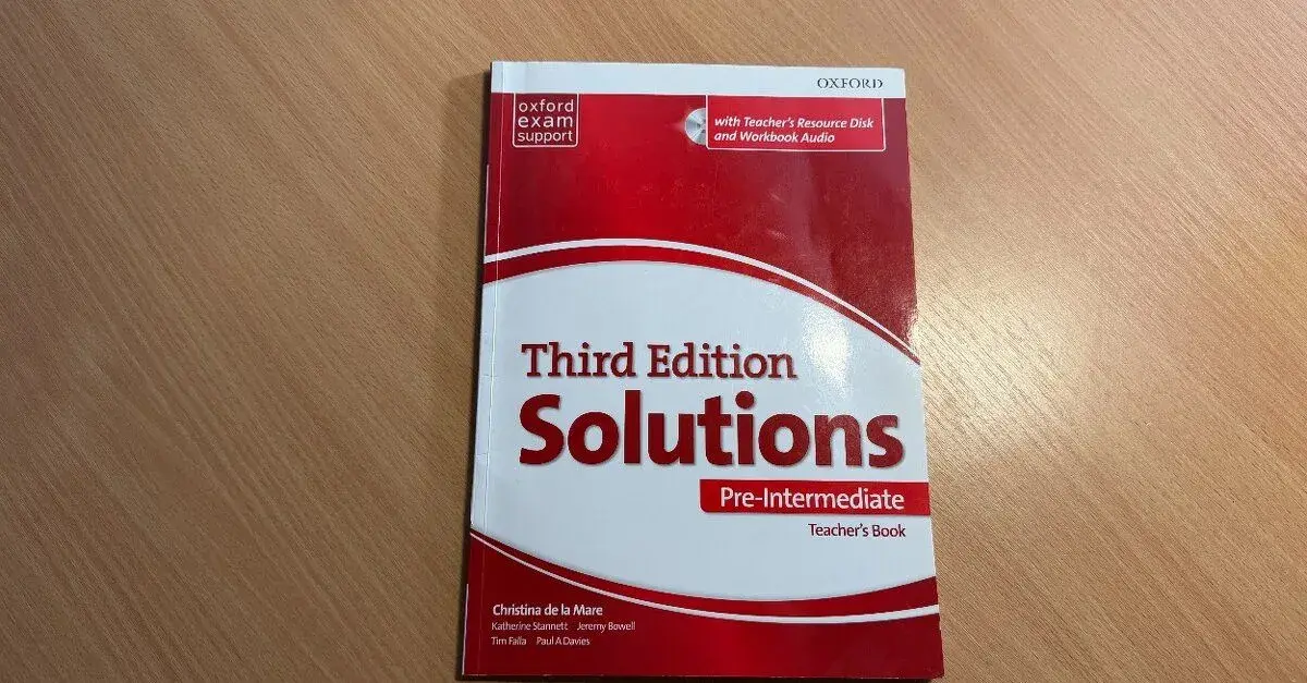 Solutions Pre-Intermediate Third Edition (Teacher's Book)
