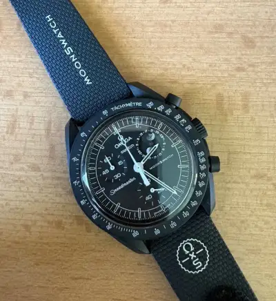 Moonswatch - Mission to the Moonphase