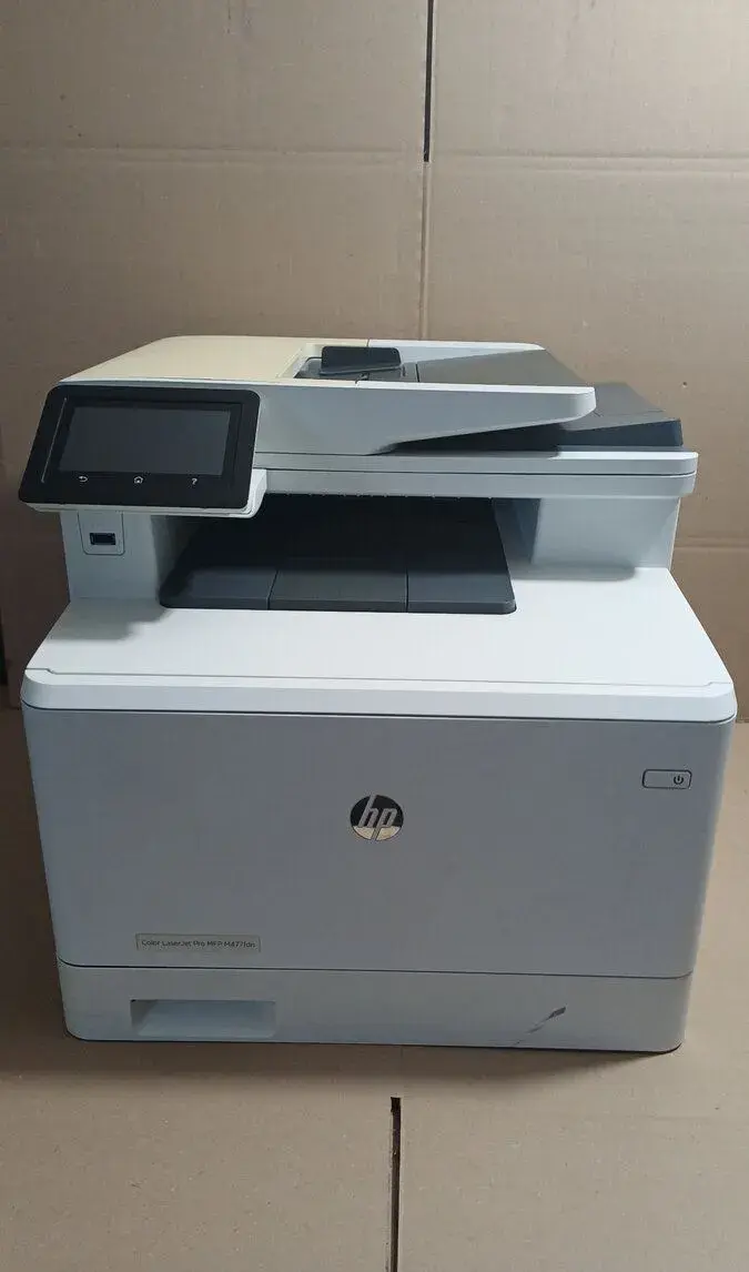 HP Laserjet M477FDN | barevná | LAN | nová sada tonerů