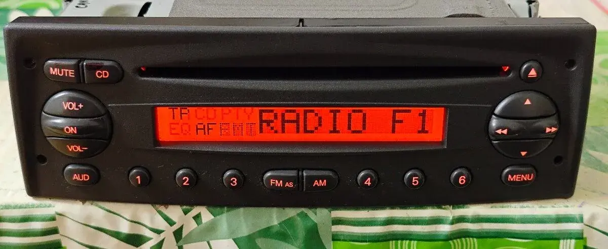 Originální autorádio Fiat 250 CD SB05