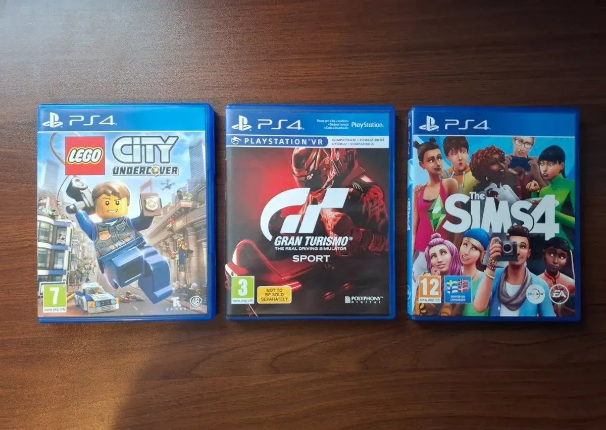 Balíček 3 PS4 her - LEGO City Undercover, The Sims 4, GT Spo