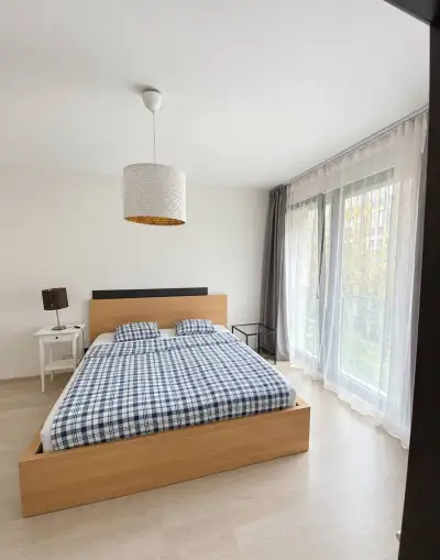 Bydlení na adrese U Mlýnského kanálu, Praha 8 – Kar