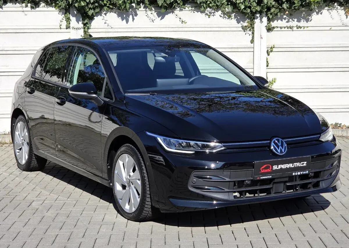 Volkswagen Golf – 2025, 90 000 km