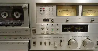 HITACHI D-5500 Silver