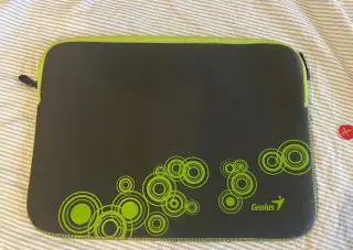 obal na notebook Genius-stav viz foto