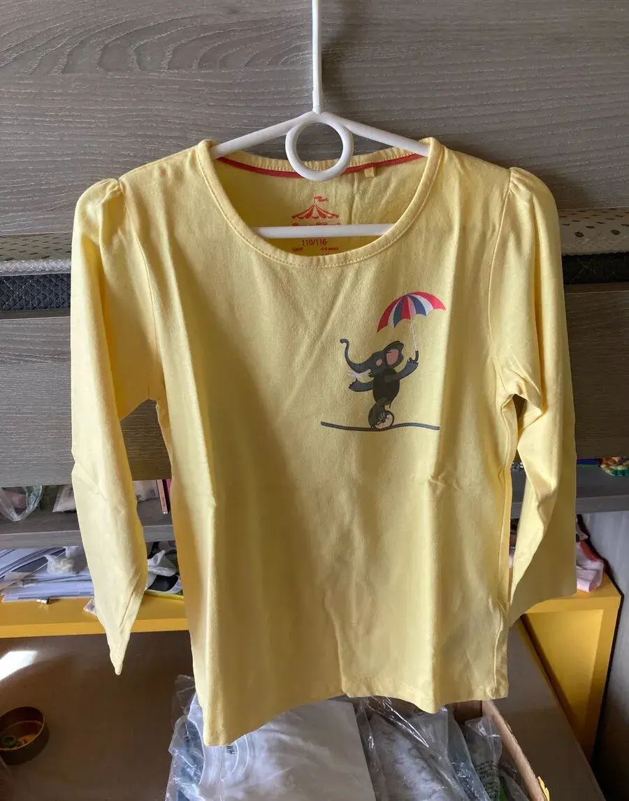 Triko s dl.ruk.vel.110/116 nove,pekne,lupilu