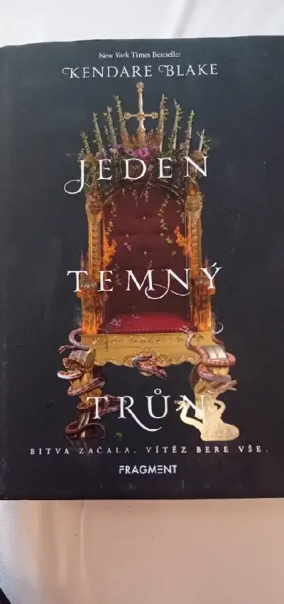Kniha- Jeden temný trůn- Kendare Blake