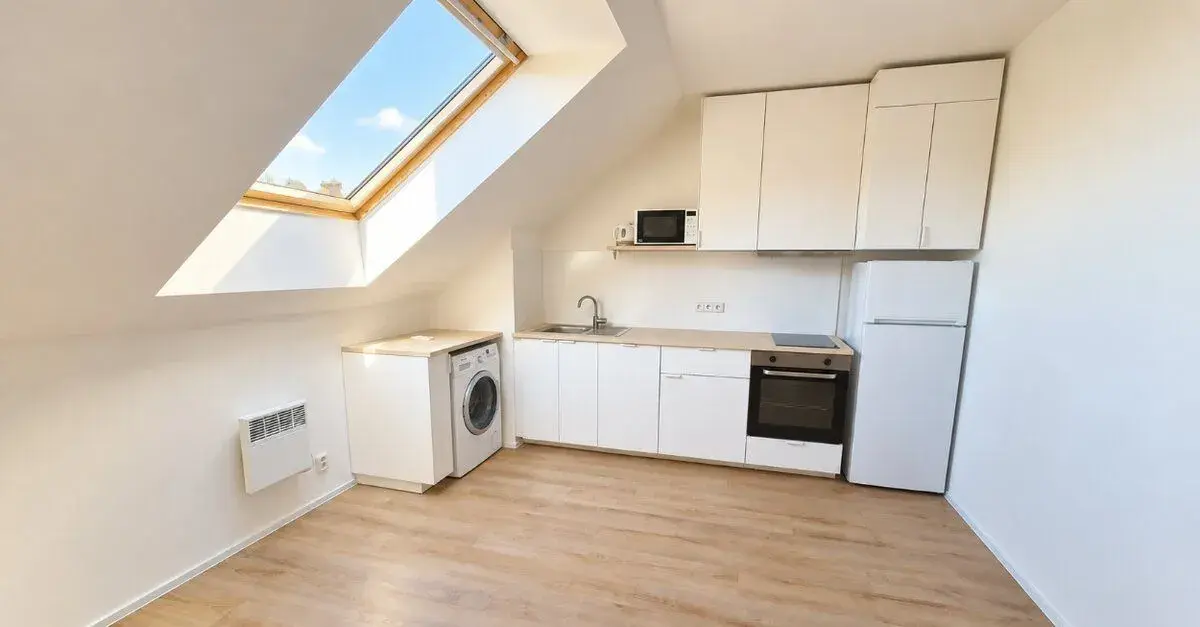 Pronájem bytu 2+kk 46 m² Rumunská, Praha - Vinohrady
