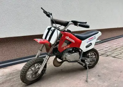 Dětská benzínová motorka