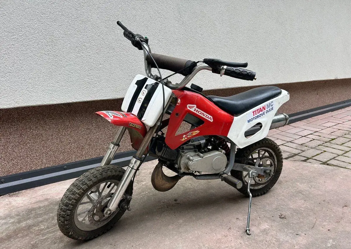 Dětská benzínová motorka