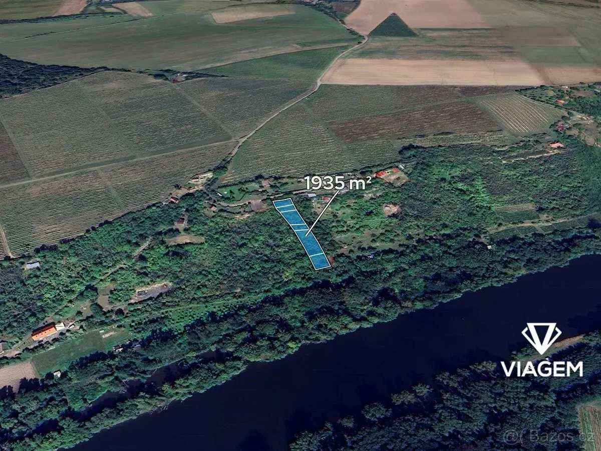 Zahrada 1 935 m², Podíl 42 % o výměře 806 m²