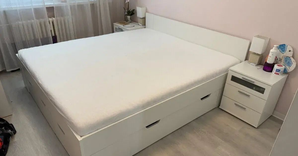 Manželská postel 185x205