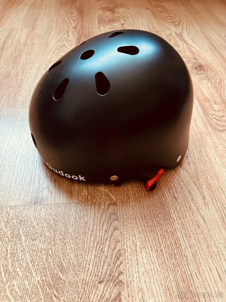 Inline set-Přilba Rukavice Chrániče