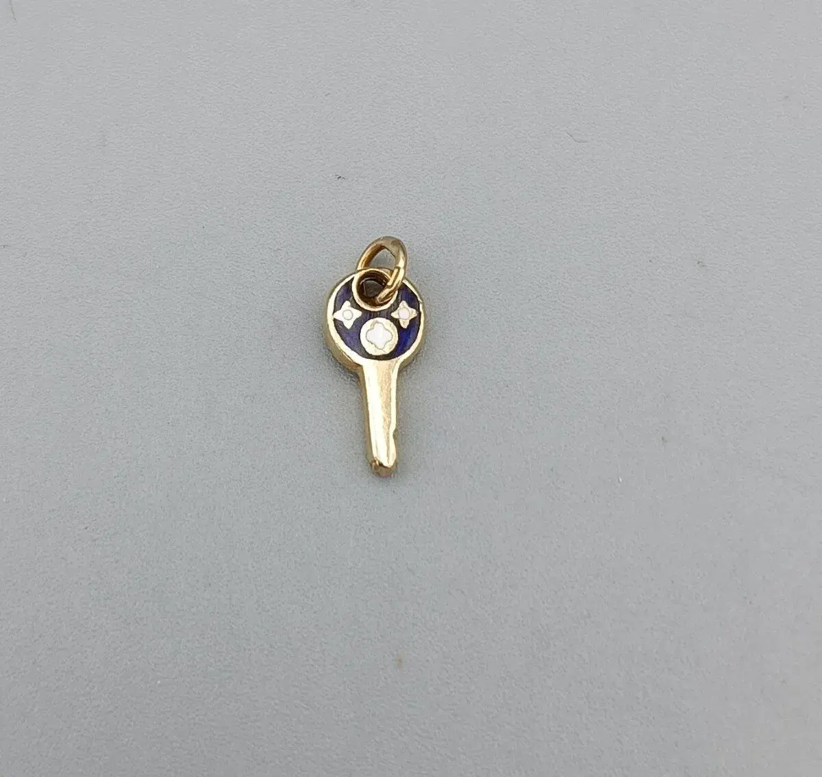 Zlatý přívěsek klíč 0,55g, 14 kt, 585/1000