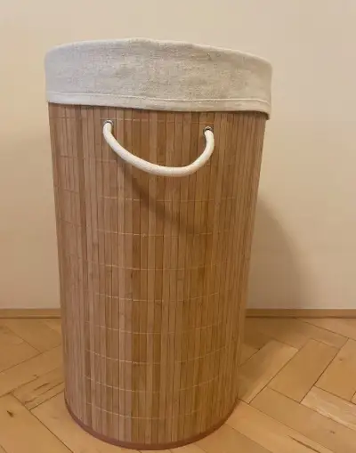Bambusový koš na orádlo