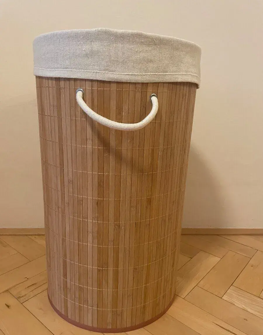 Bambusový koš na orádlo