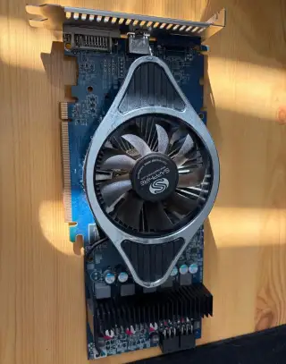 ATi Radeon HD 4730 512MB