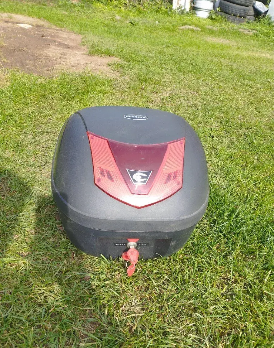 Novy nepoužitý kufr na moto