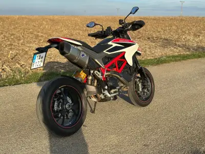 Ducati Hypermotard 821 SP