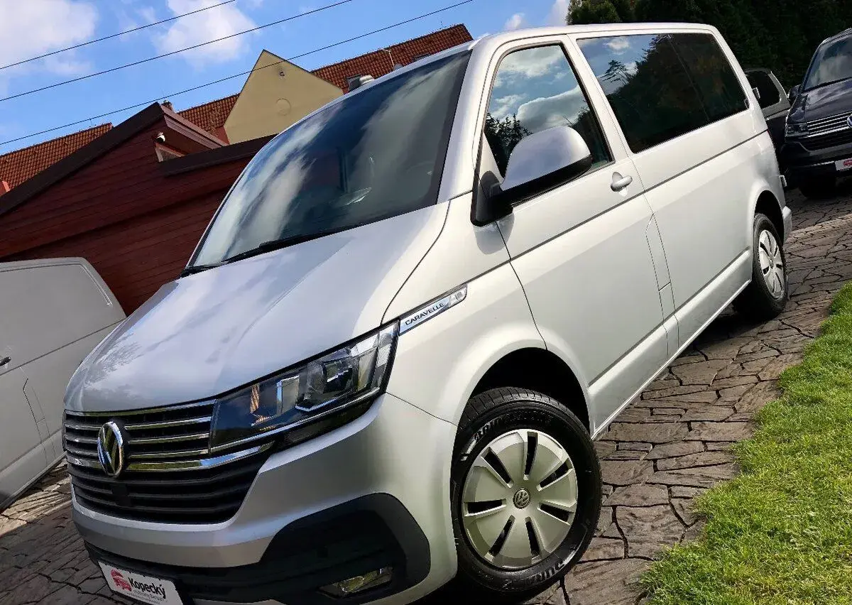 Volkswagen Caravelle – 220 000 km