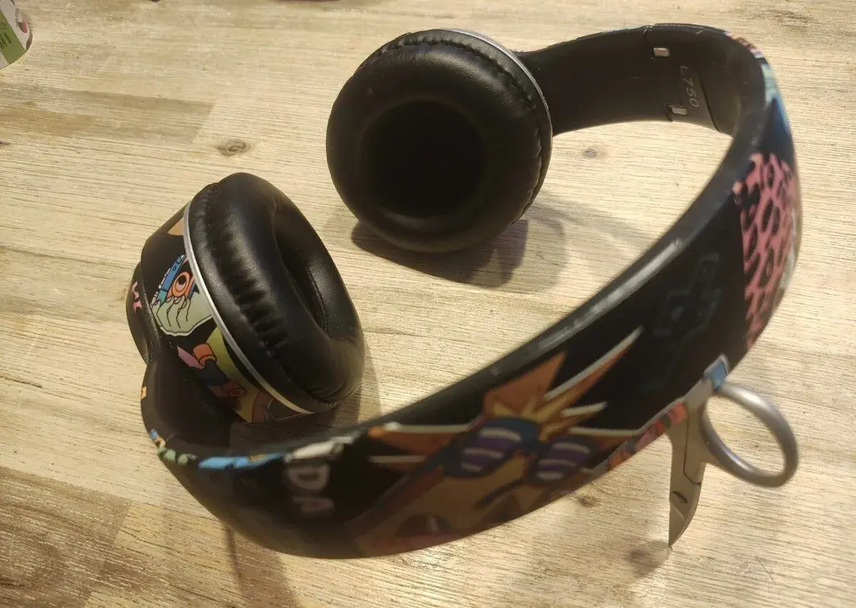 bluethooth sluchátka L750