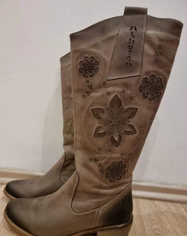 Kožené kozačky značky Alberto Violli vel. 38