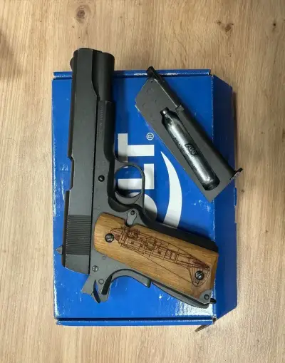 Cybergun 1911