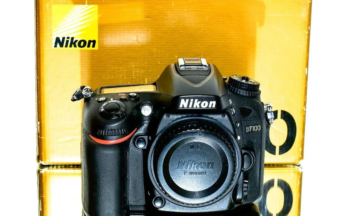 Nikon D7100 + čištění čipu nafoceno 24tis exp. STAV