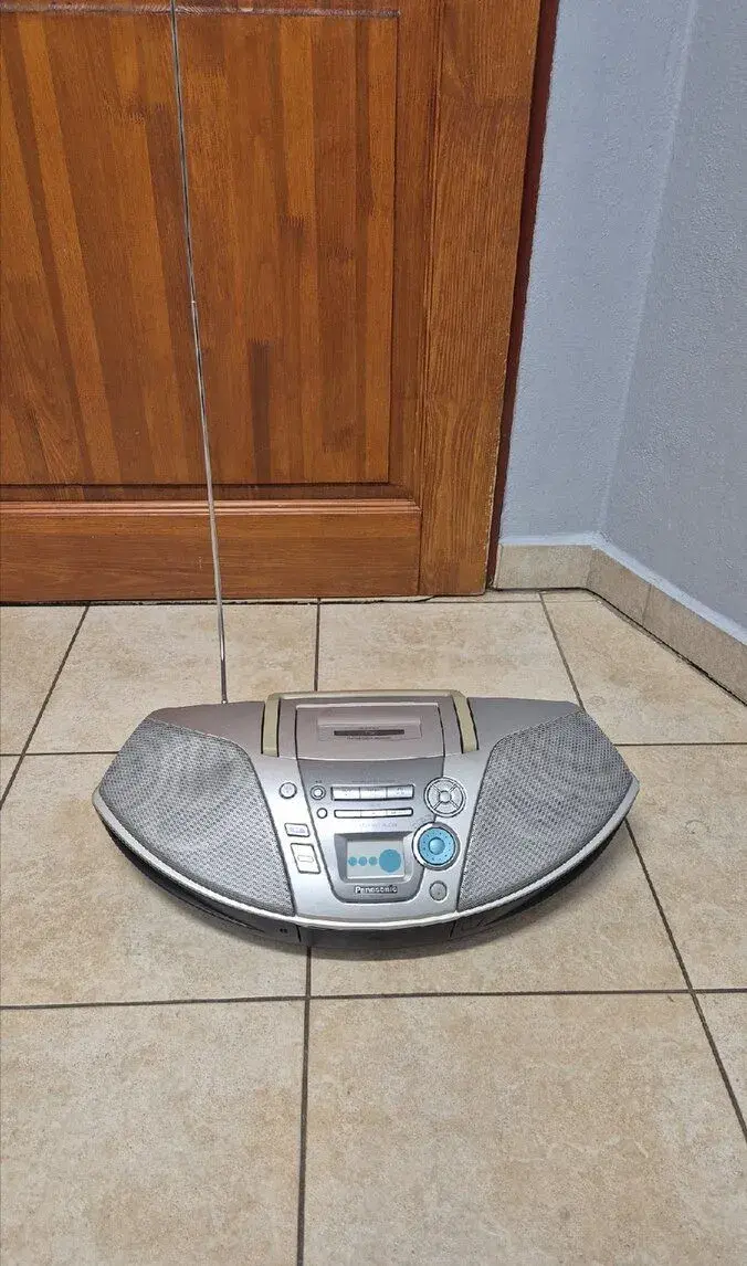Panasonic RX-ES20 – rádio s CD a kazetou
