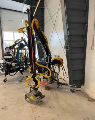 hydraulická ruka na traktor , drapák , rameno