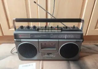 Rádio Panasonic RQ 4050li