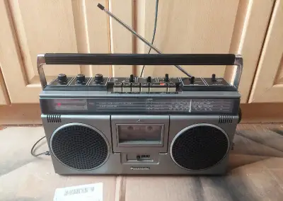 Rádio Panasonic RQ 4050li
