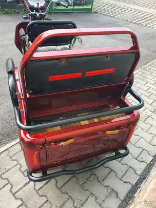 Elektrický skútr pro seniory