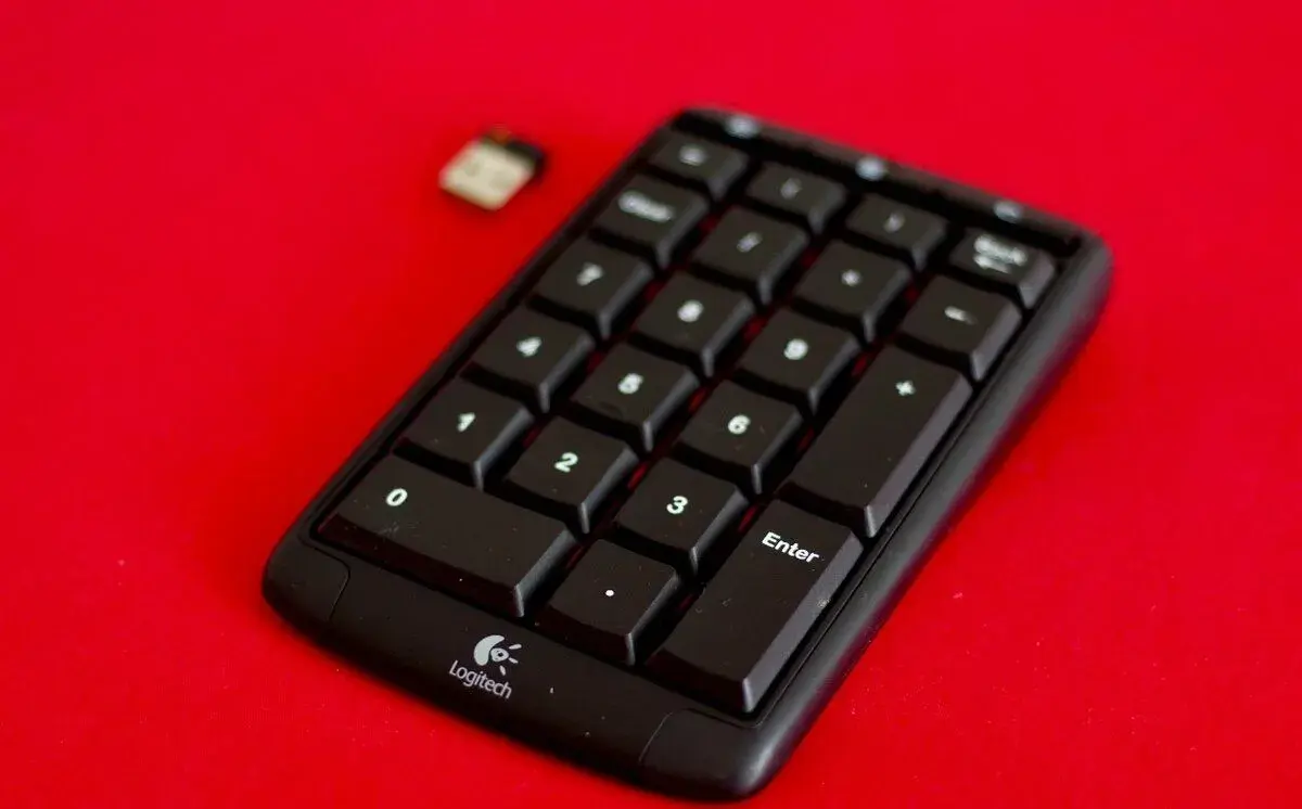 Logitech NumPad N305 Profesionální numerická klavesnice