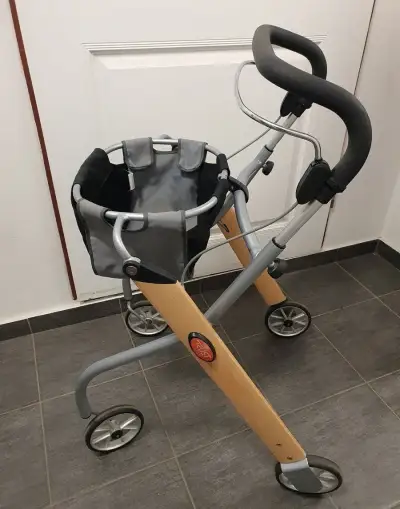 seniorské chodítko s košem, LEHKÉ