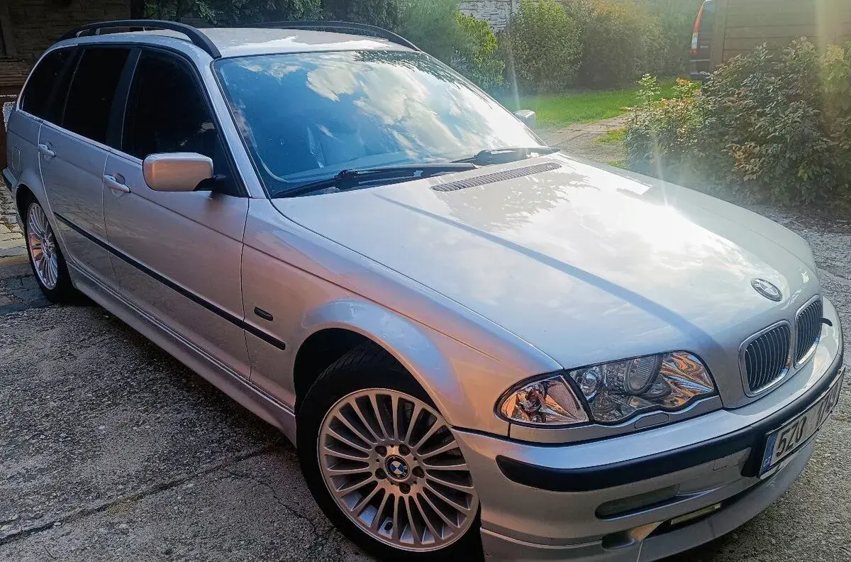 BMW330d E46 kombi r.v.01/2001 výbava 135kW + něco navíc