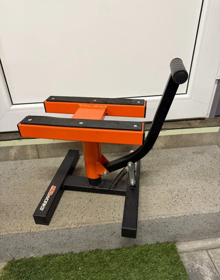Zvedák na motorku