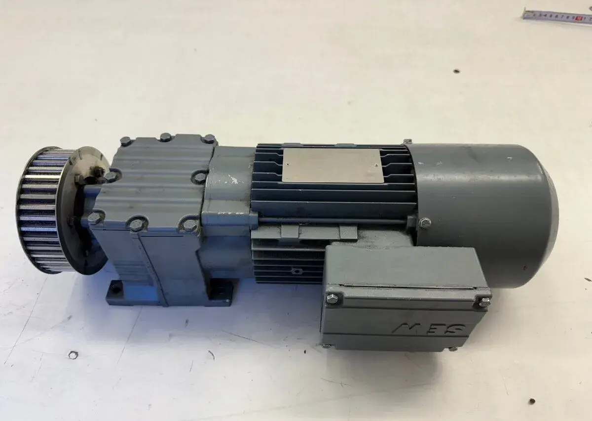 motor s převodovkou SEW-EURODRIVE