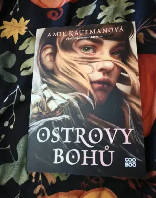 Ostrovy bohů - Amie Kaufman