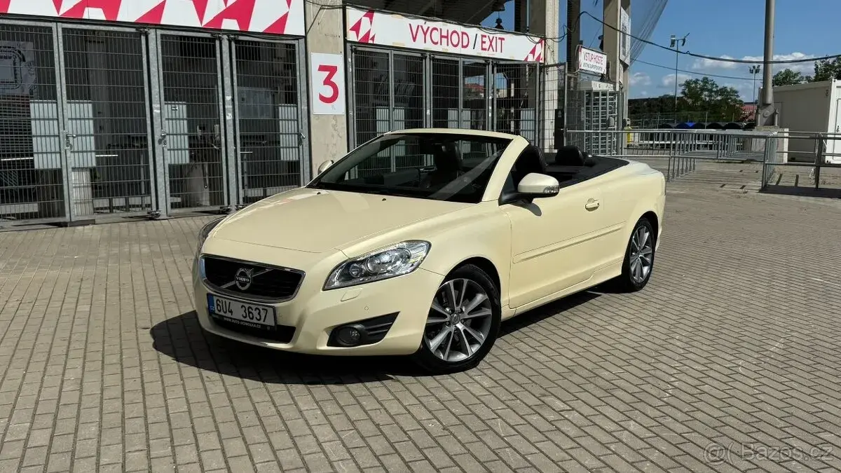 Volvo C70 – 288 000 km