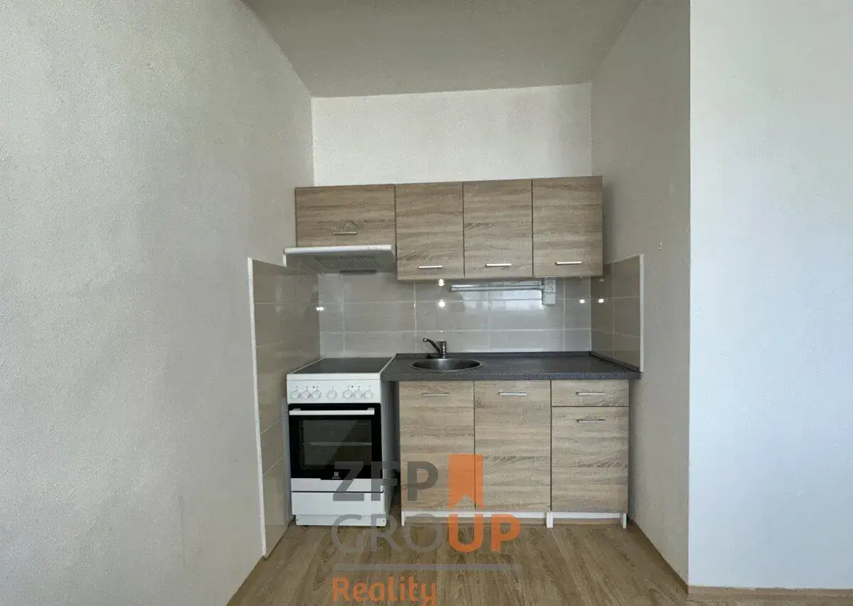 Pronájem bytu 2+kk o rozloze 40 m², ulice Ruprechtická, Libe