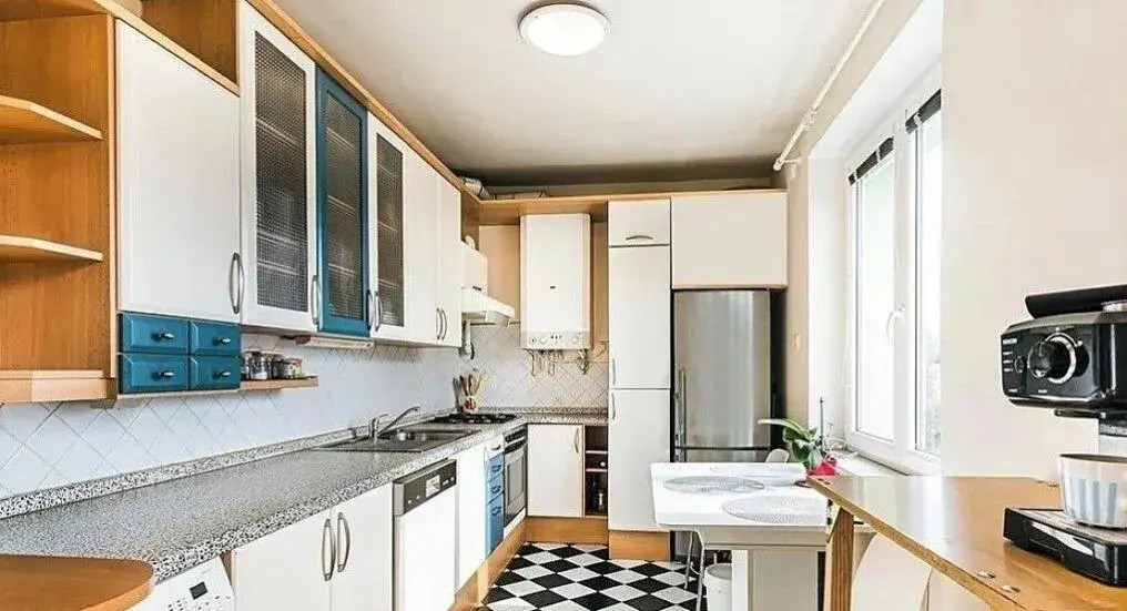 Pronájem bytu 2+1 56 m2, Poděbradova, Modřice