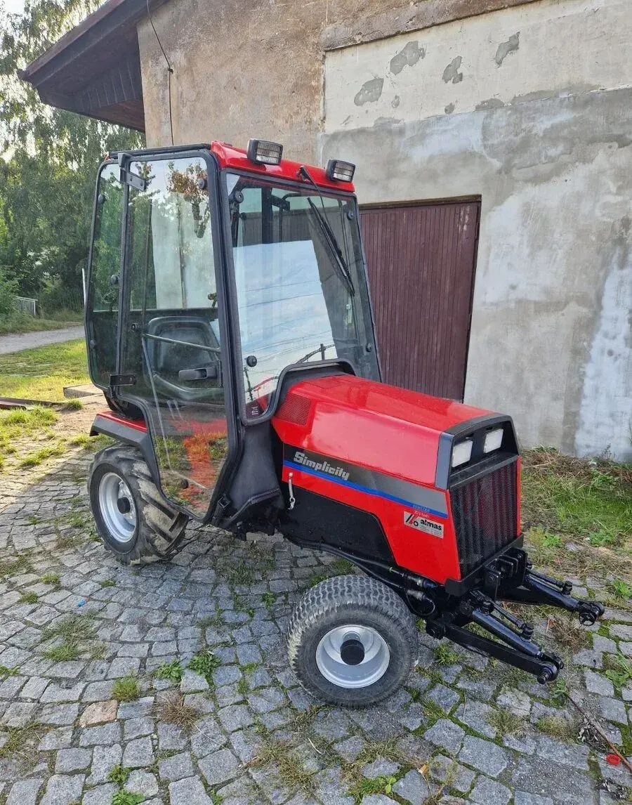 Malotraktor GMR SIMPLICITY s kabinou