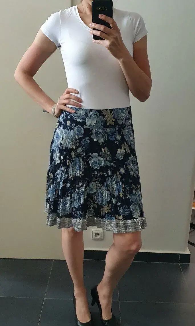 Elegantní sukně INC, vel. 6 (S/M)