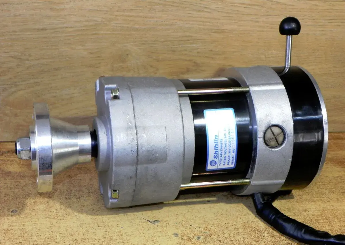 Trakční elektromotor na motúčko SHIHLIN 24VDC 370W