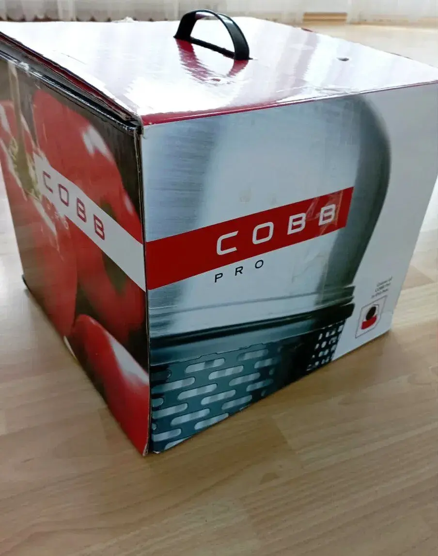Kompaktní cestovní gril COBB Pro + příslušenství