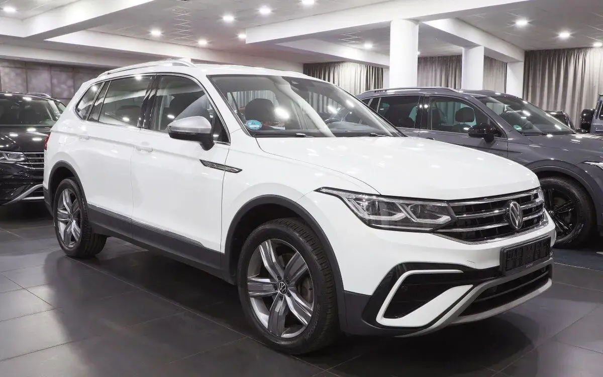 Volkswagen Tiguan – 2023, 119 088 km