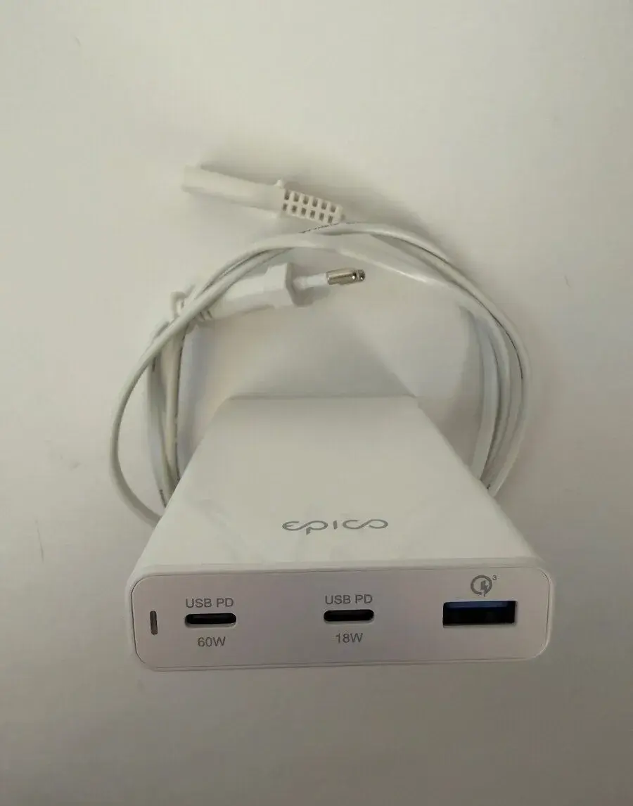 Epico 60W & 18W PD Charger – USB-C + USB-A nabíječka