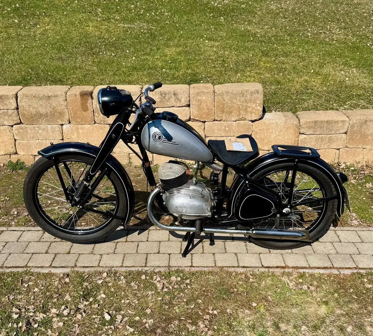 ČZ 125 C neodpružená - motorka s TP