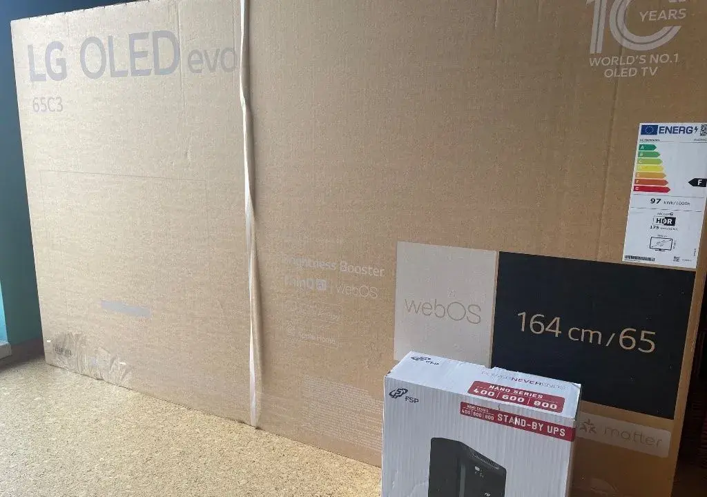 LG OLED65C3 (65" / 164 cm 4K OLED TV) + Záložní zdroj UPS